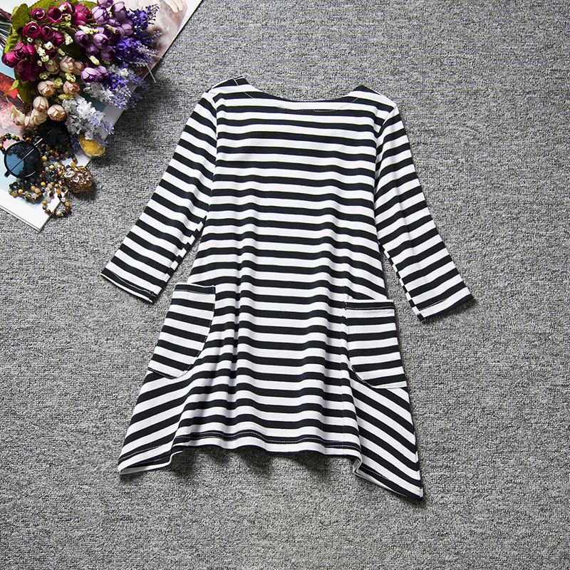 F68100 fashion big pocket  long sleeve black white striped family clothes dress